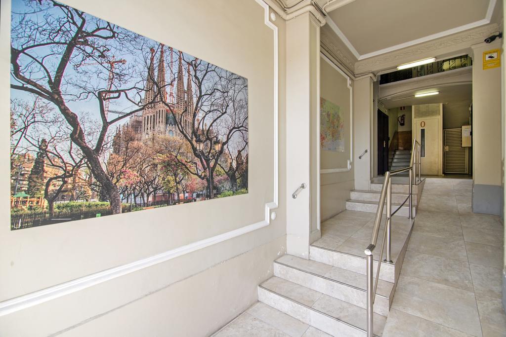 Happy People Gaudi Sant Pau Apartments Barcelona Exterior foto